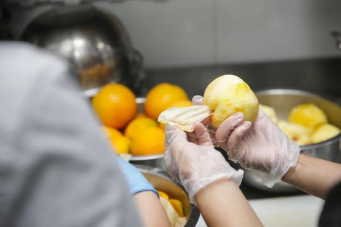 溜进喜茶后厨,竟有惊天"大瓜"!