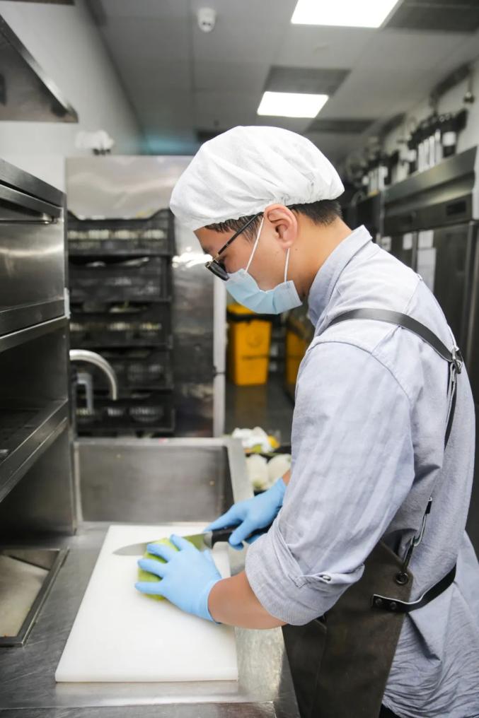 溜进喜茶后厨,竟有惊天"大瓜"!