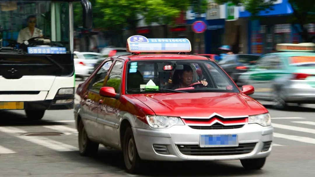 8月起溫州出租車網約車實行兩證合一