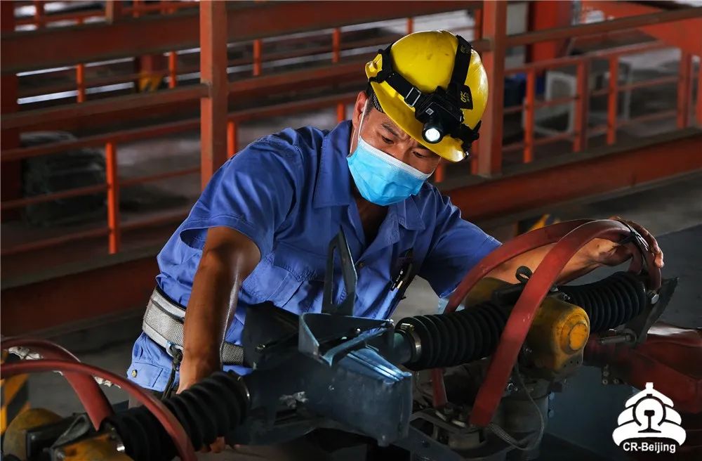 暑运36天整备检修5294台火车头,他们是谁?