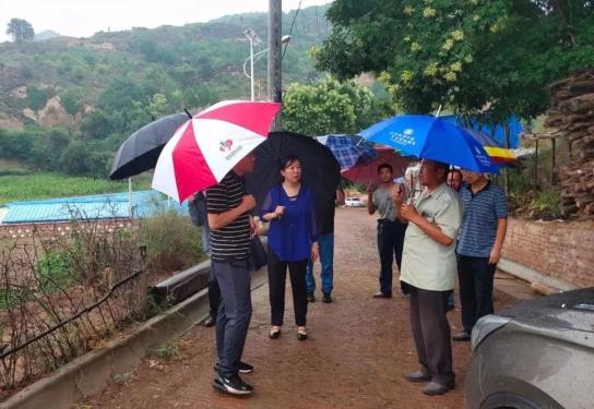 滕云检查指导南沟岔镇防汛工作