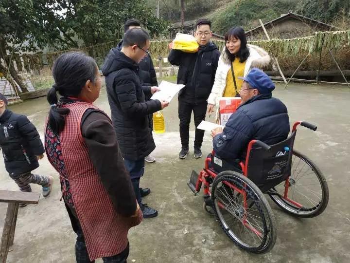 巾帼力量扶贫她故事第一书记曹倩小事不小扶贫之道