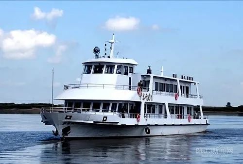 同江八岔村至抚远黑瞎子岛两条旅游航线,为八岔赫哲族当地群众开发