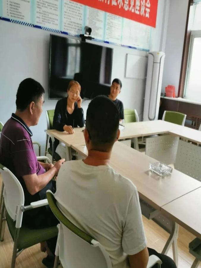 千名干部进万家服务群众面对面调解餐馆油烟排放消除居民生活烦恼