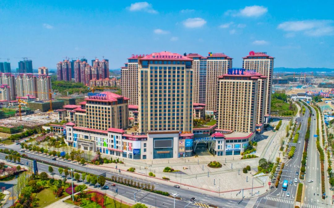 晋江体育产业 站经济总量_晋江第二体育中心图片(3)