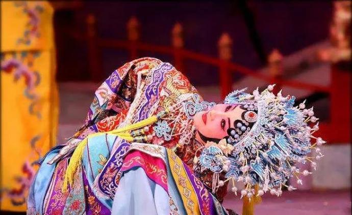 《卧鱼》成青春片黑马,如何使小众题材破圈实现"大众热度"?