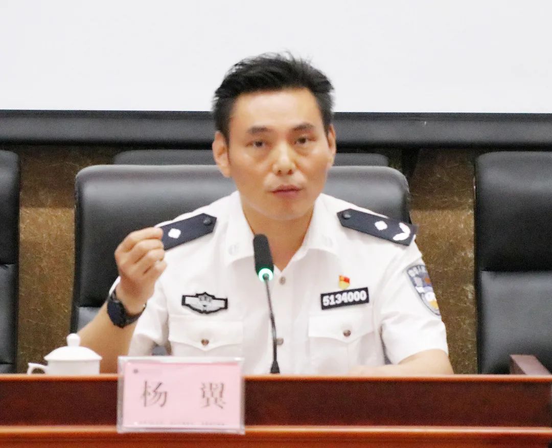 咬定目标底部突围击鼓奋进