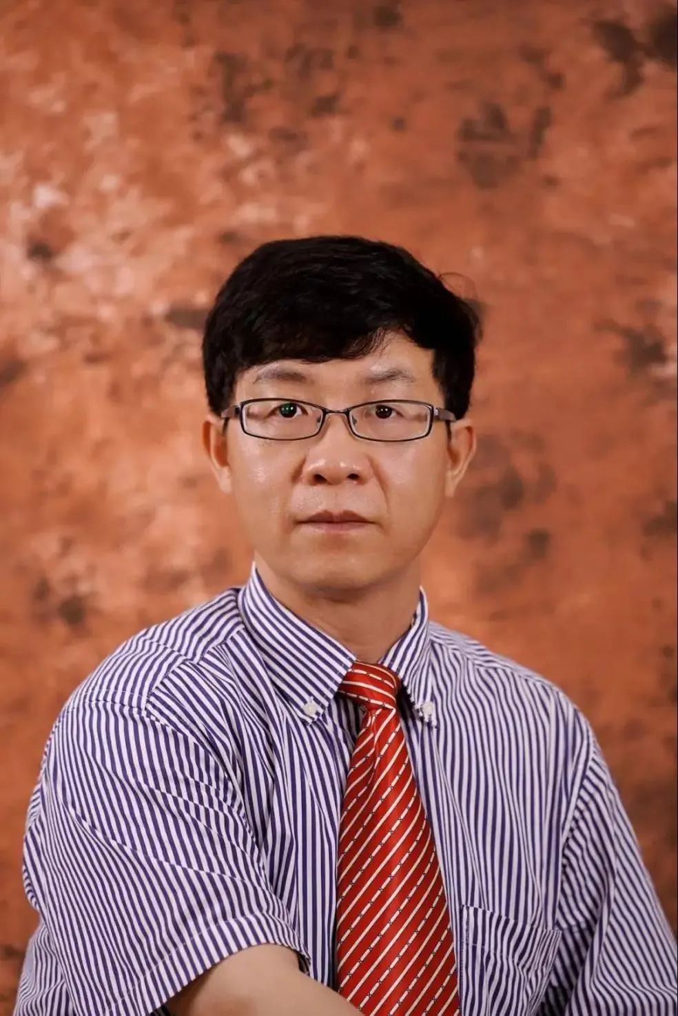 刚刚,2019上海教育年度新闻人物揭晓,上海海洋大学陈新军教授入选"