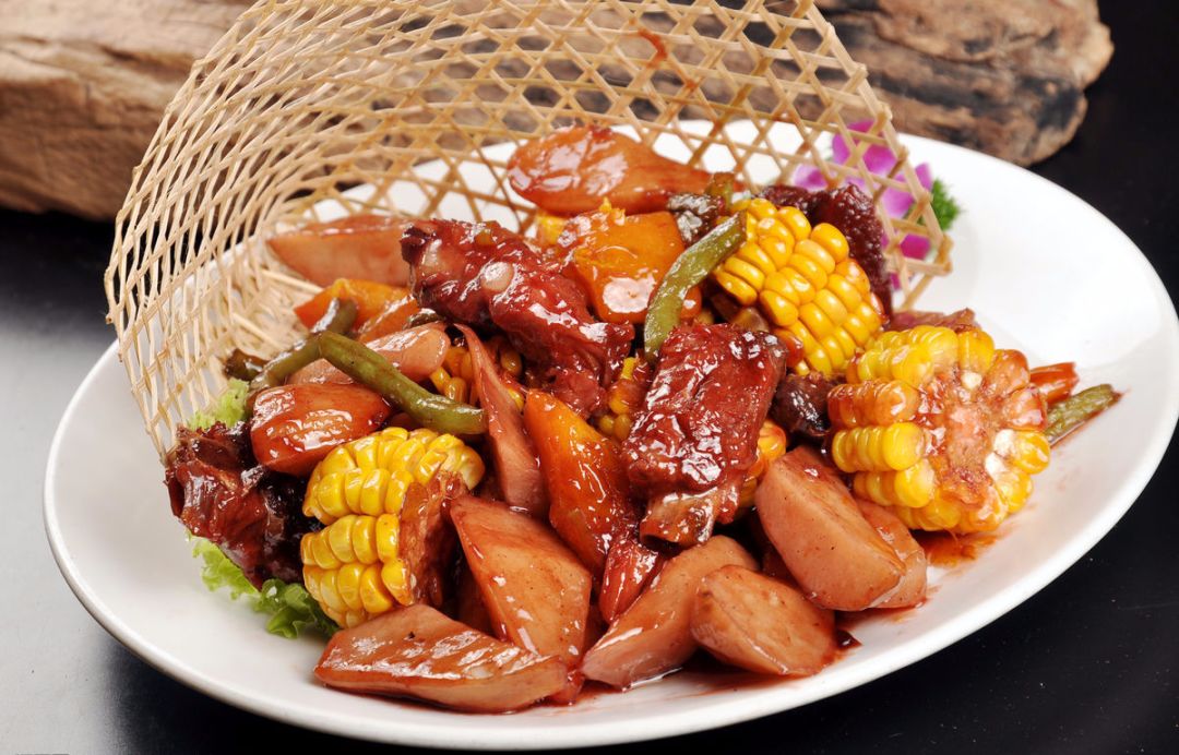 大丰收在东北有句民谚:"姑爷进门,小鸡断魂.