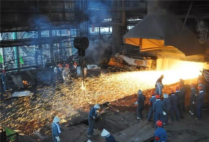 蒙自gdp超越弥勒_弥勒菩萨图片