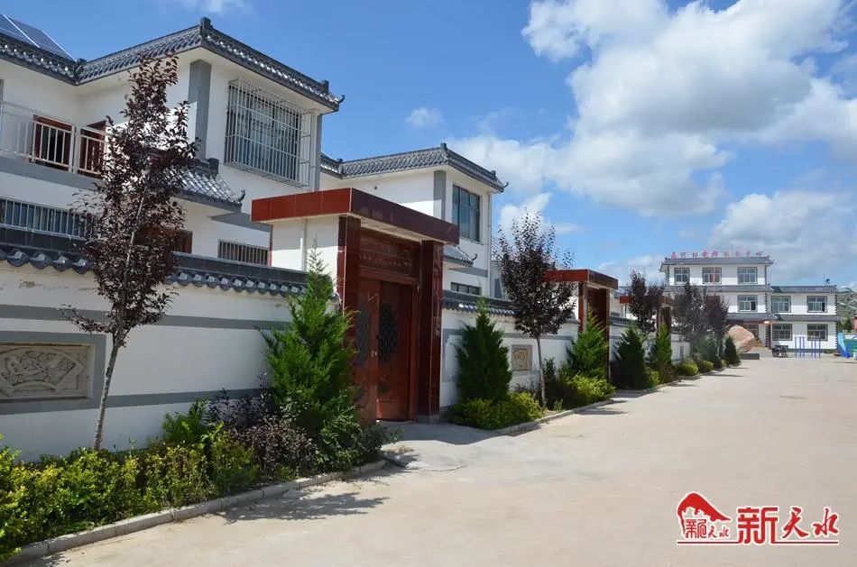 南山居住人口_南山兵哥图片(3)