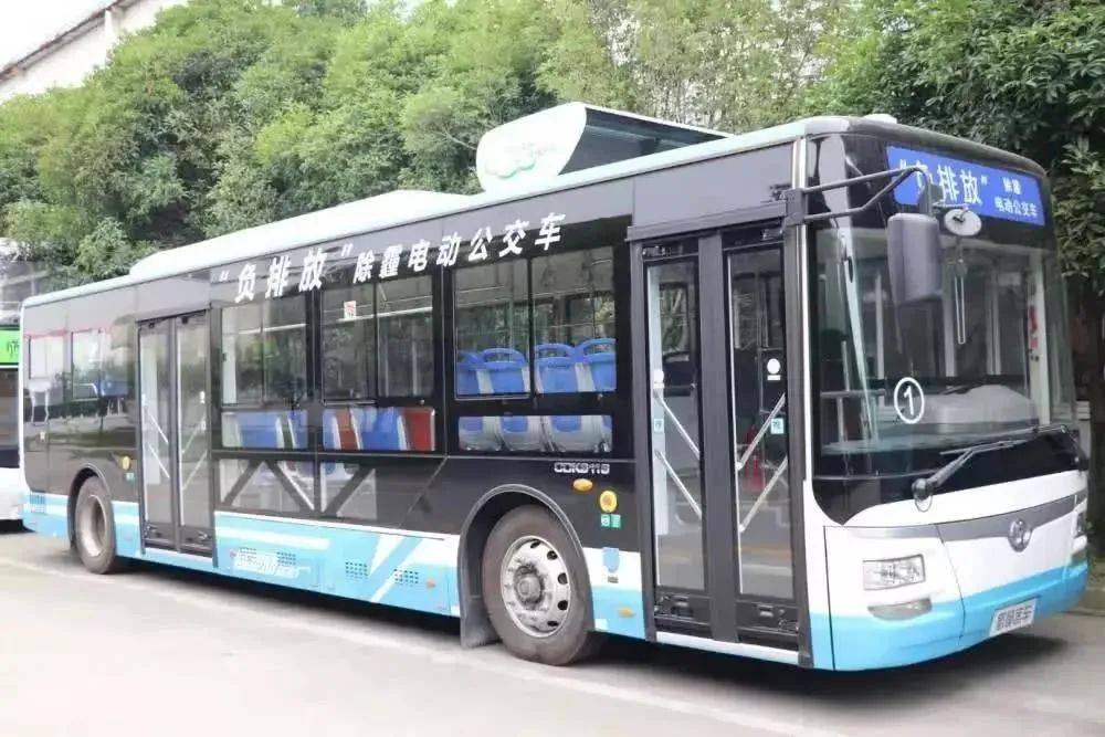 944.jpg