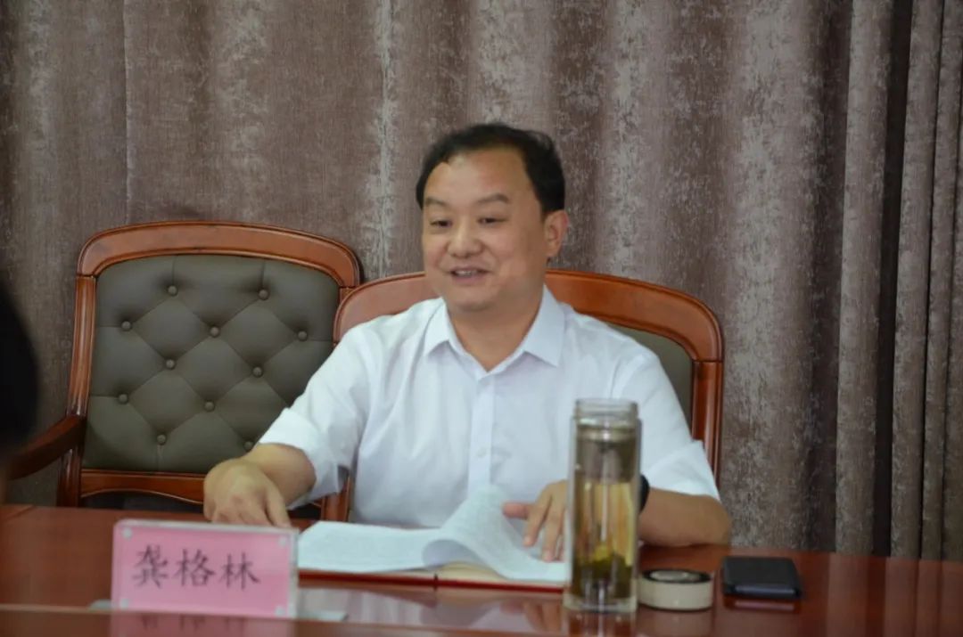 罗田县人大常委会副主任余勇一行到县法院调研