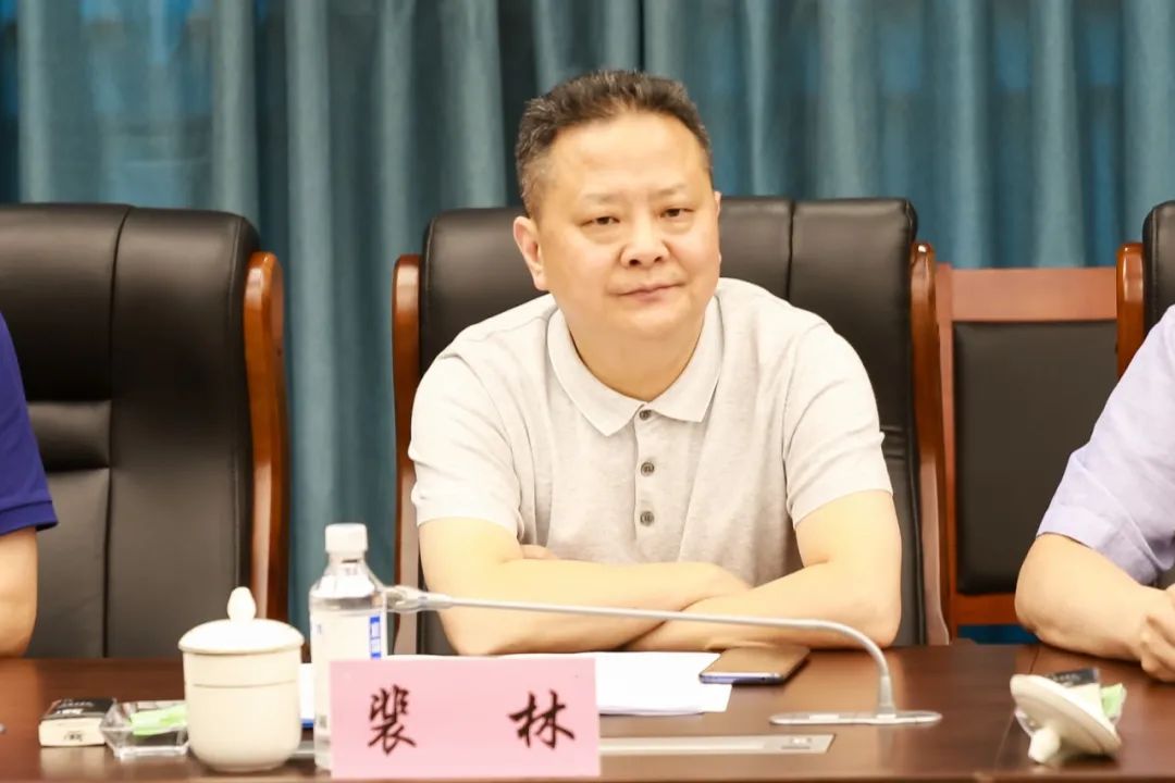 市人大代表唐丽华及其他代表认为,此次现场观摩活动和听取工作报告,让