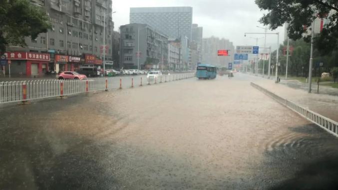 2020年黄石港区GDP_中国2020年gdp(3)