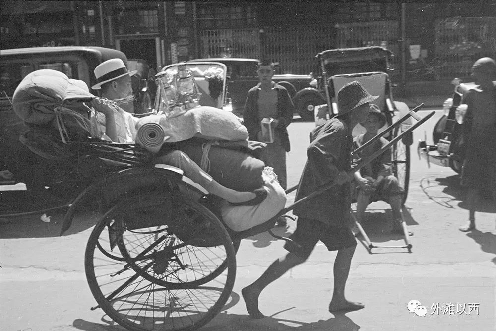 老上海黄包车车夫图片图片