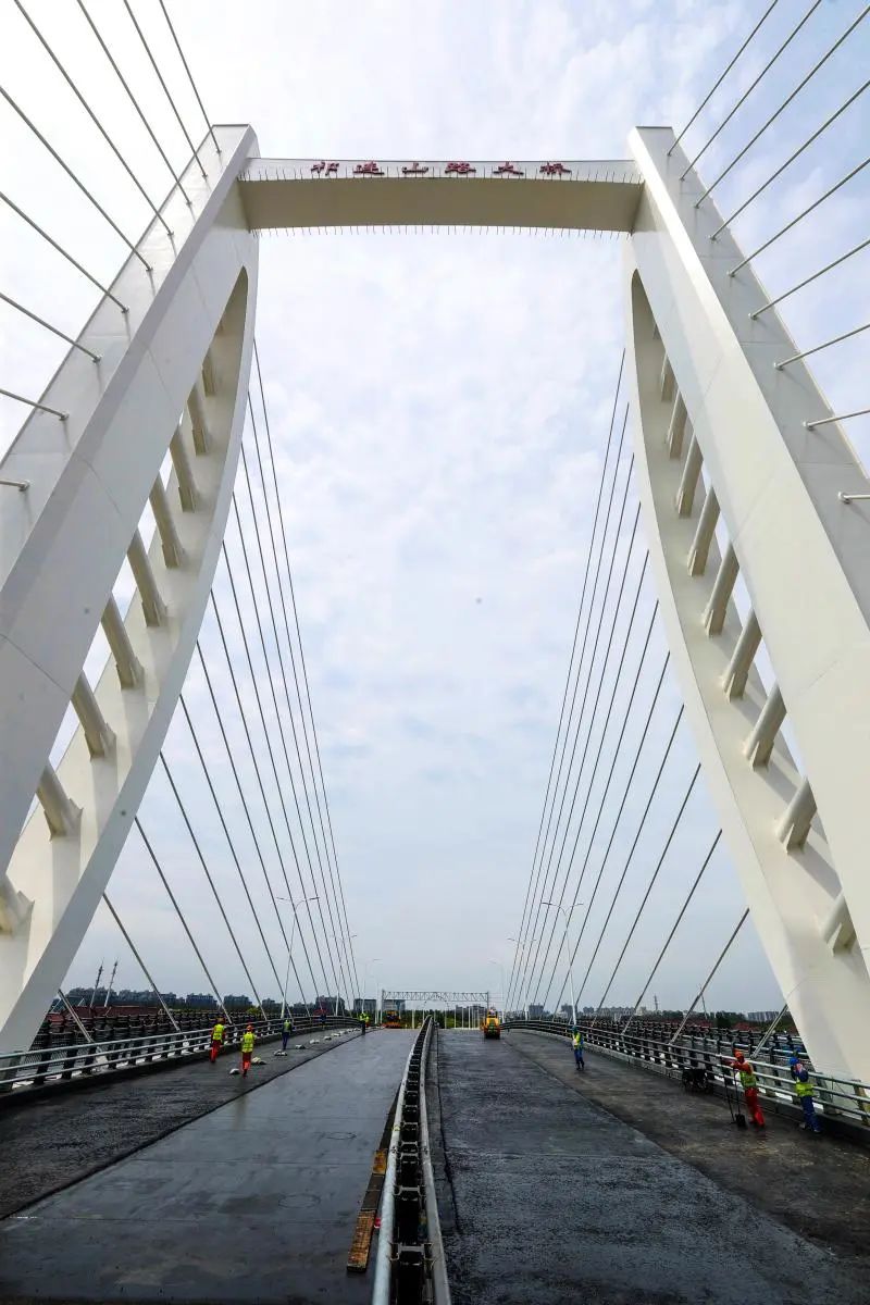 好消息祁连山路大桥迎来重大工程节点