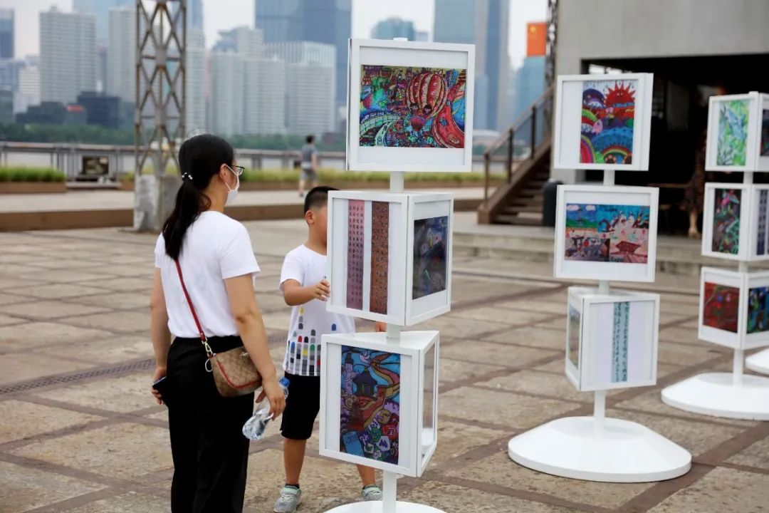 杨浦滨江有场充满童真的书画展快来看有你家娃的作品吗