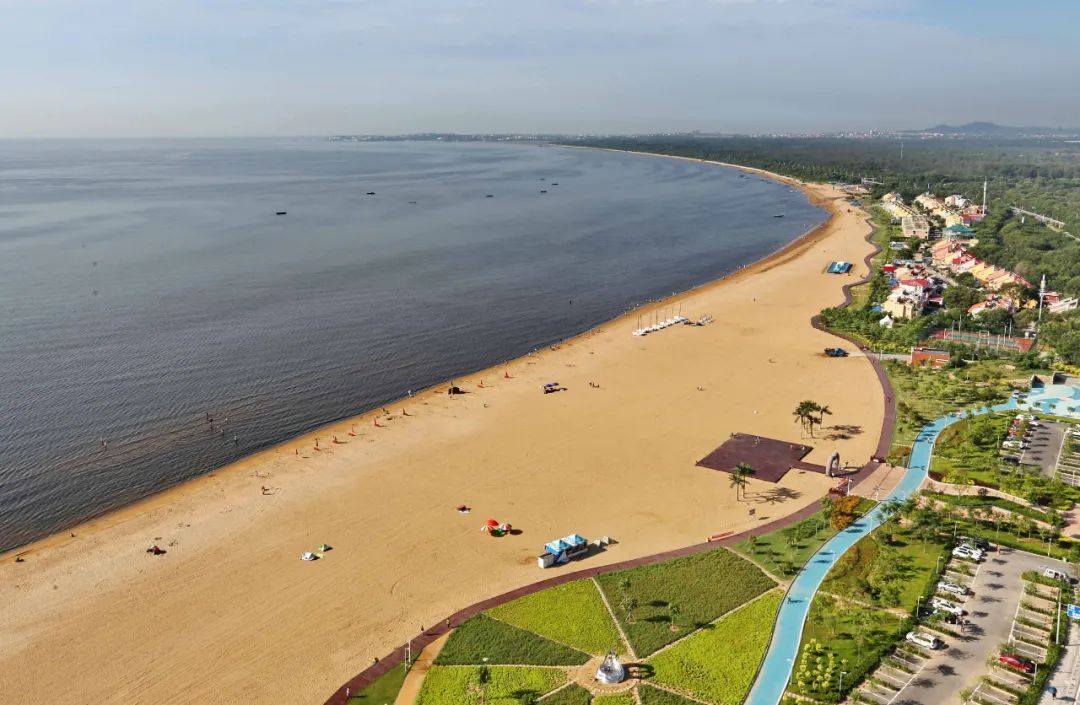 三岁男童与父母走散金梦海湾管委会紧急寻人太暖心