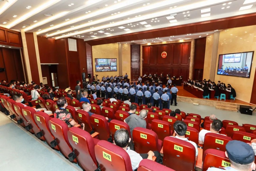 2020年8月10日9时30分,重庆市渝北区人民法院一审公开开庭审理尹光德