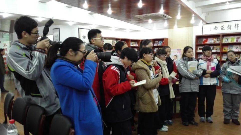 【巾帼向阳花•文明岗】萧山十中“文韵”巾帼文明岗：以文学滋润身心 用艺术畅想人生