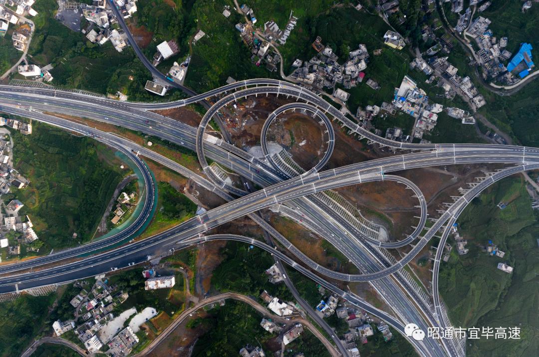 乌蒙天堑成坦途宜毕高速好消息频传威信至镇雄段预计本月底通车