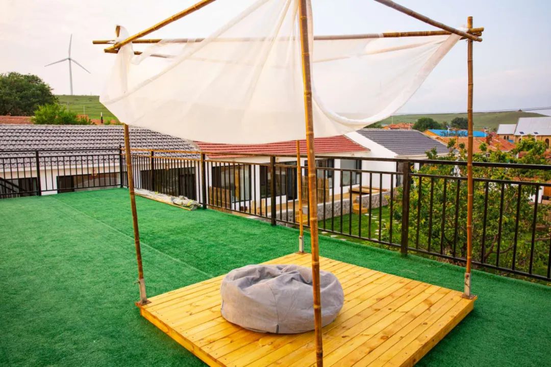 回乡创业开出网红新民宿返乡大学生于刚在张北经营民宿活出别样人生