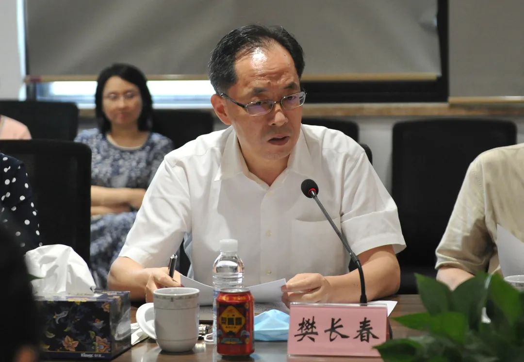 区人大法检两院同赴豫园撑腰老城厢营商环境司法保障