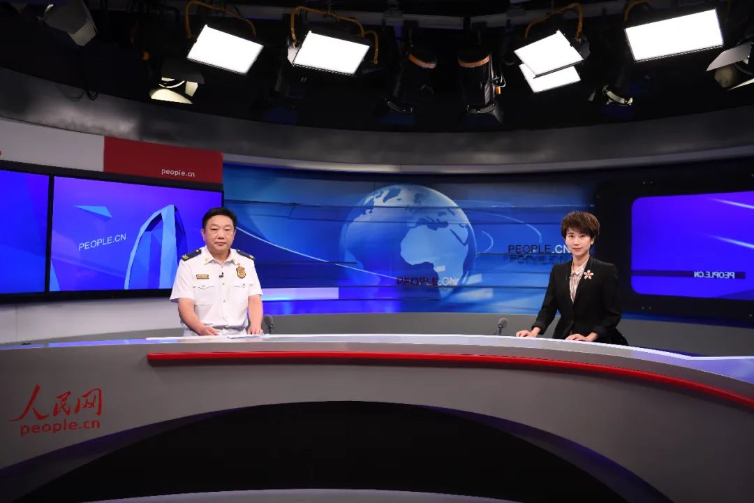 消防救援局副局长魏捍东接受人民网专访谈消防救援队伍参加洪涝灾害