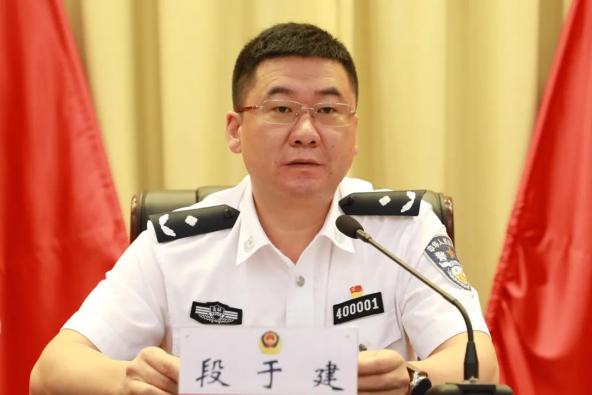 党在新时代的建警治警方针,从政治上建设和掌握公安机关的重要举措,是