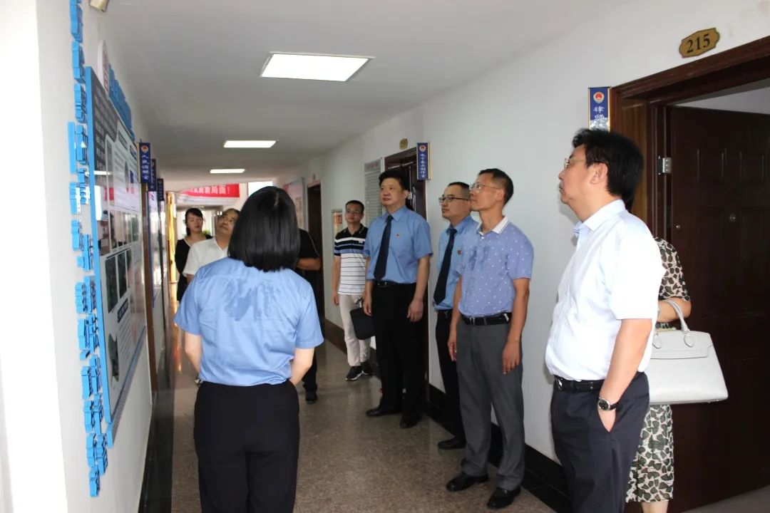 南平市委宣传部副部长吴禹松带领南平市"七五"普法检查第一组到建阳区