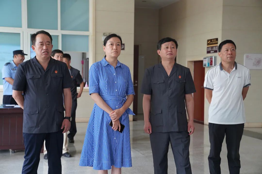 环翠区人大常委会副主任韩静一行到环翠法院调研