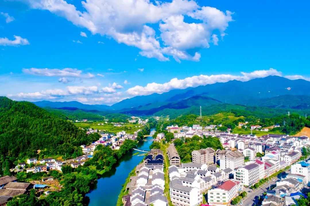 浏阳河(大围山镇)摄影:邓霞林客家小镇 (浏阳张坊镇)摄影:张德成上洪