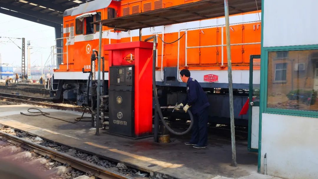 每日新知火车头是如何加油的