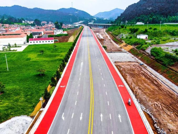 今天此生必走一次的公路于是便有了许多最美的风景永远在路上人们常说