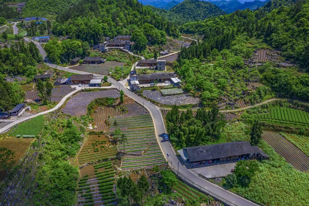 農村公路建養資金獎勵每個示範鄉鎮將獲得200萬元咸豐縣黃金洞鄉巴東