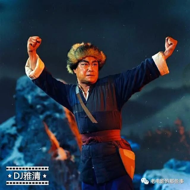 经典,久唱不衰,其中就包括了施正泉所演唱的《自己的队伍来到面前》