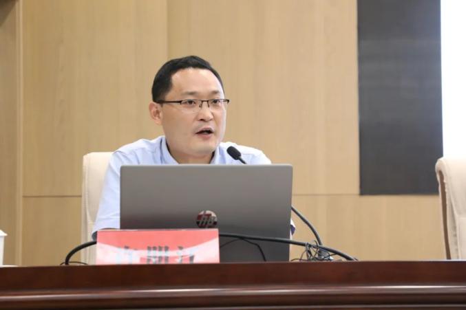 区委书记于玉,区领导张熙滨,魏作明,刘永,宋俊峰,褚洪涛,孙中军,李义