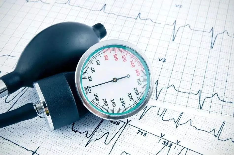 听医生的话丨血压爆表?可能和你的内分泌有关!