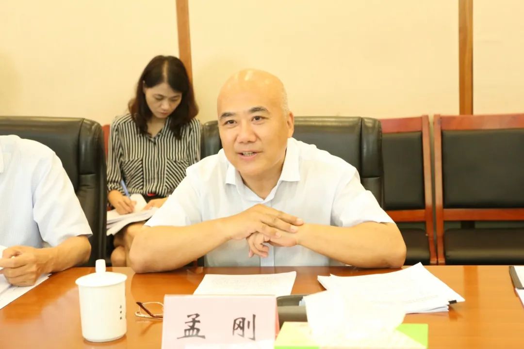 省人大常委会党组副书记副主任李卫宁一行来省发展改革