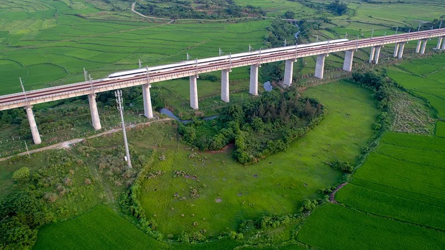 琼州老相馆67坐上这趟时光列车一同见证海南的发展