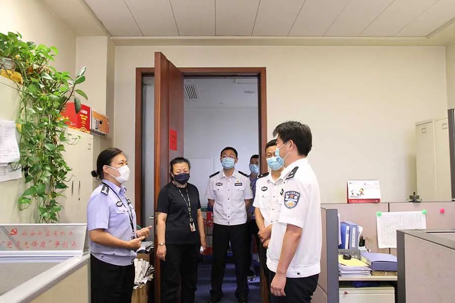 公安部直属机关党委工会到禁毒局净边行动指挥部开展夏送清凉慰问活动