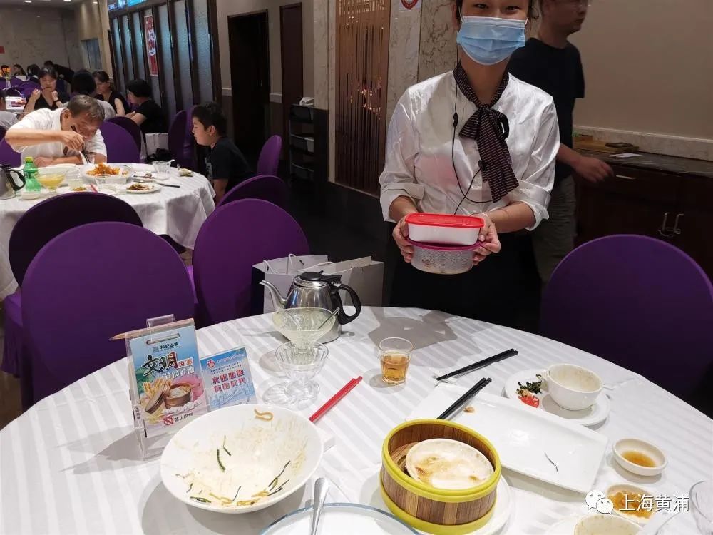 10位客人10个热菜6个凉菜才够?这家本帮饭店要你点菜做减法