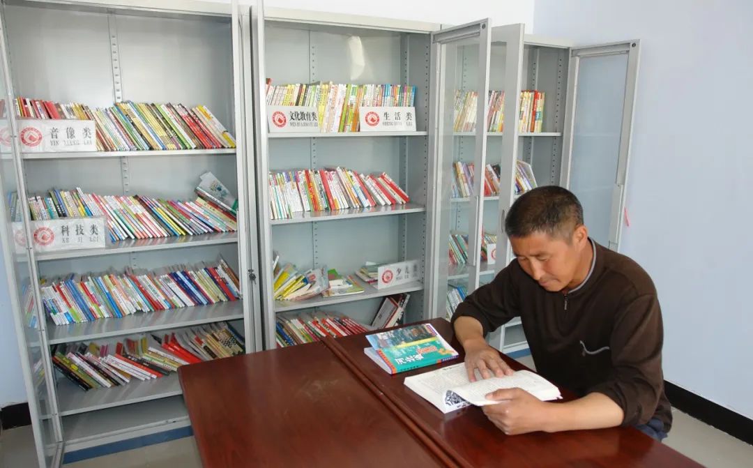 沽源县"农家书屋"全民爱心捐书倡议书