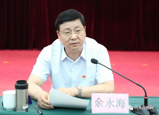 曹治年在发言中谈到,金融是经济的皇冠,而基金业务就是皇冠上的明珠.