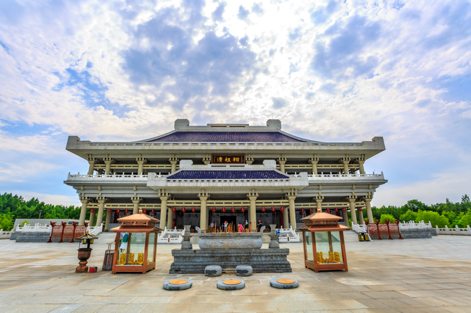 清祖祠作为满族历史文化与民间风俗展示中心,成为中华满族寻根祭祖的