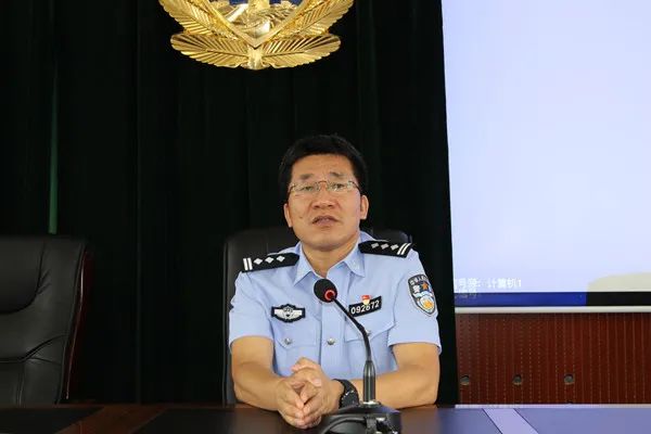 突击检查凉城县公安局教育整顿大会现场测酒
