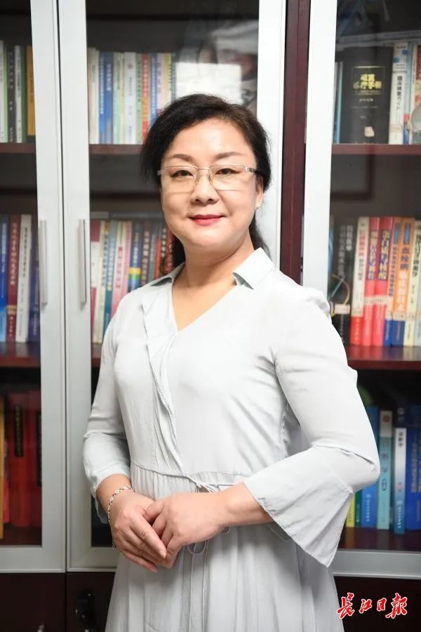 李艳 ■ 武汉大学人民医院