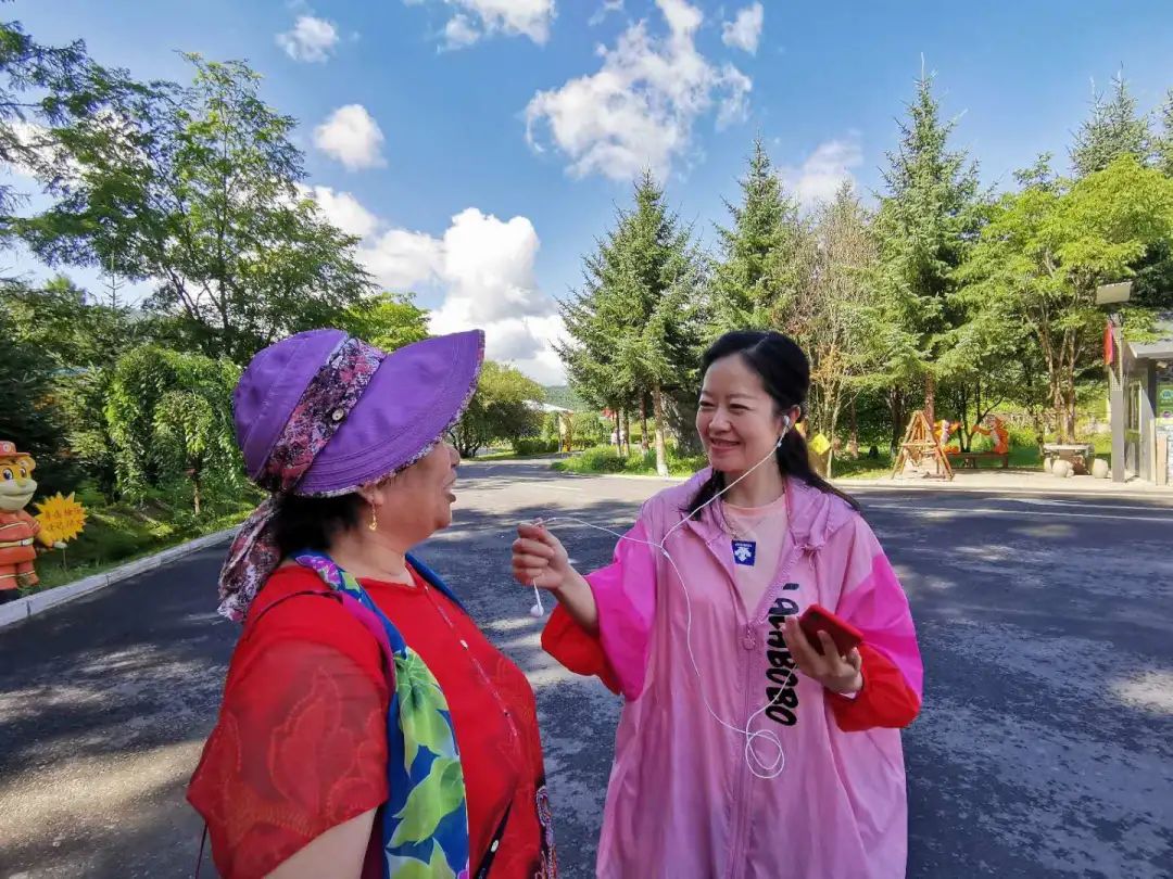 黑龙江交通广播王牌节目《一路有你》的主持人悦彤,与龙广电粉丝欢声