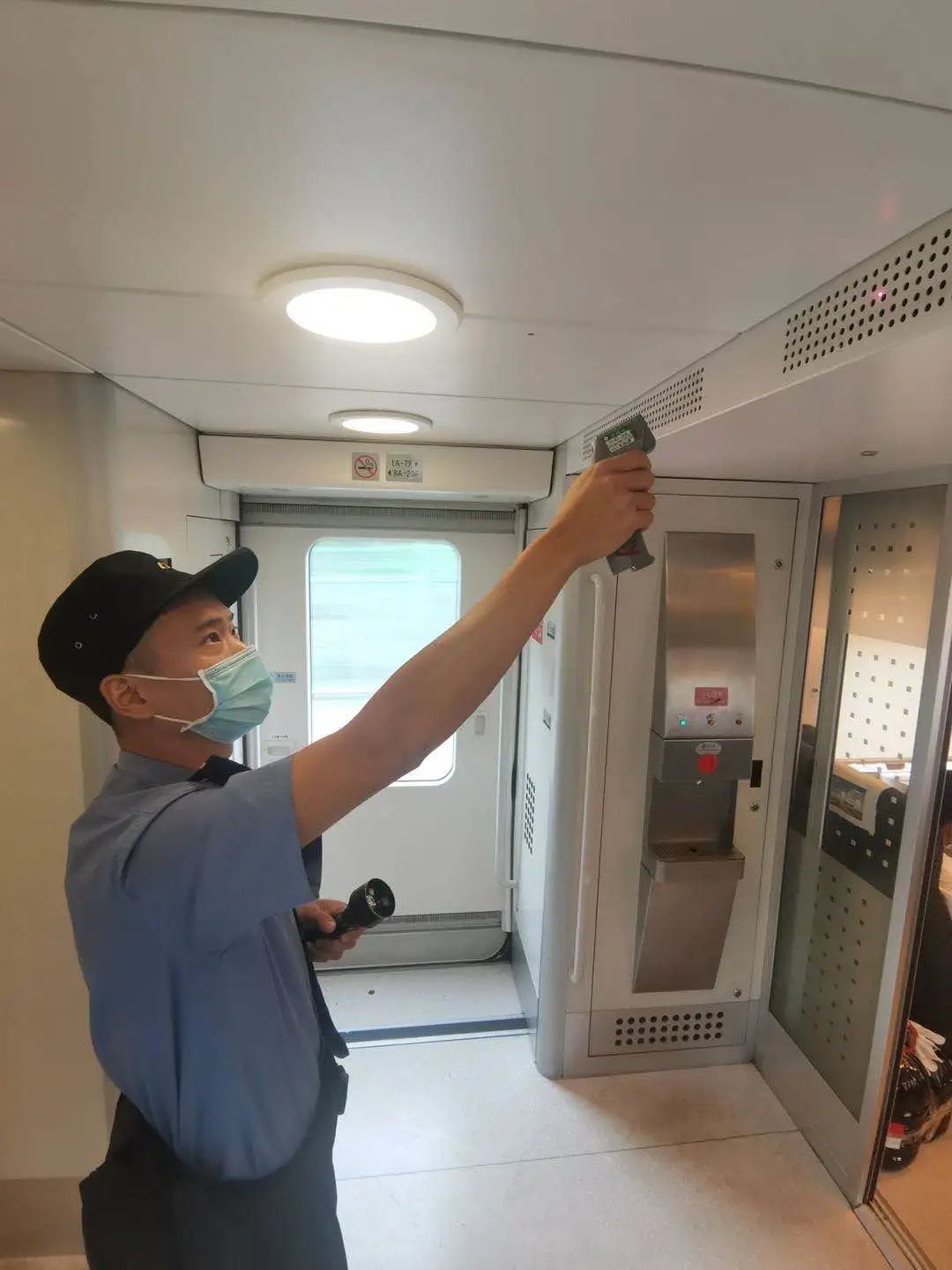 夏天动车组空调需要清洗吗坏了咋办